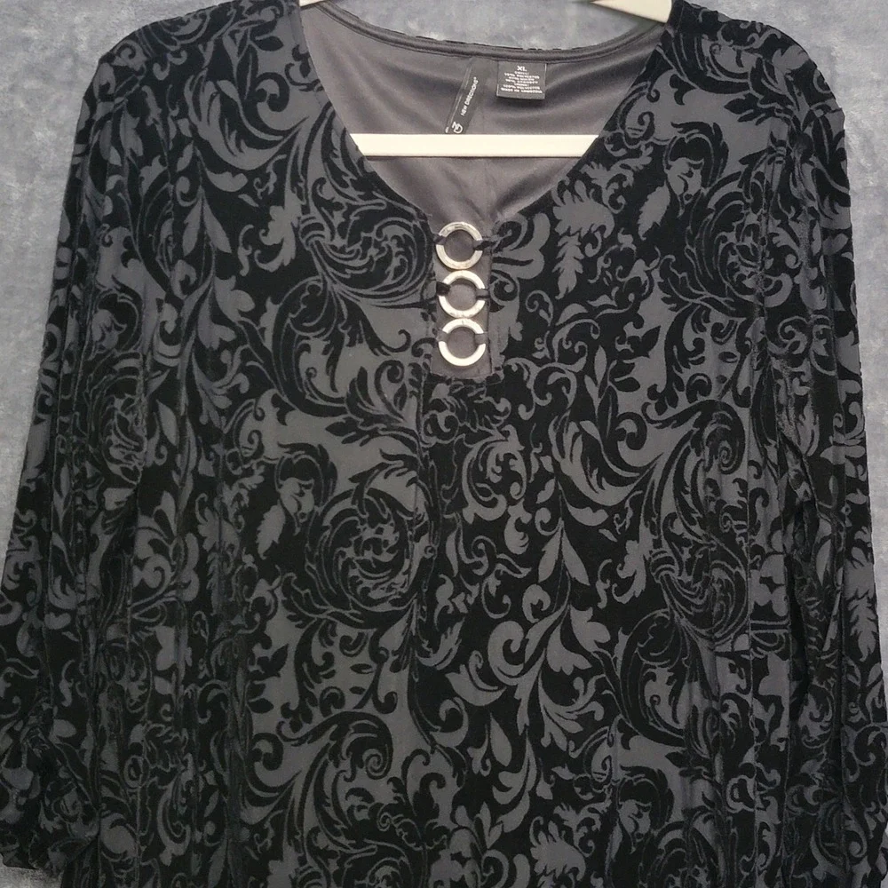 New Directions Blouse Women XL Black Velvet Burnout Damask Ring Detail - Picture 2 of 10